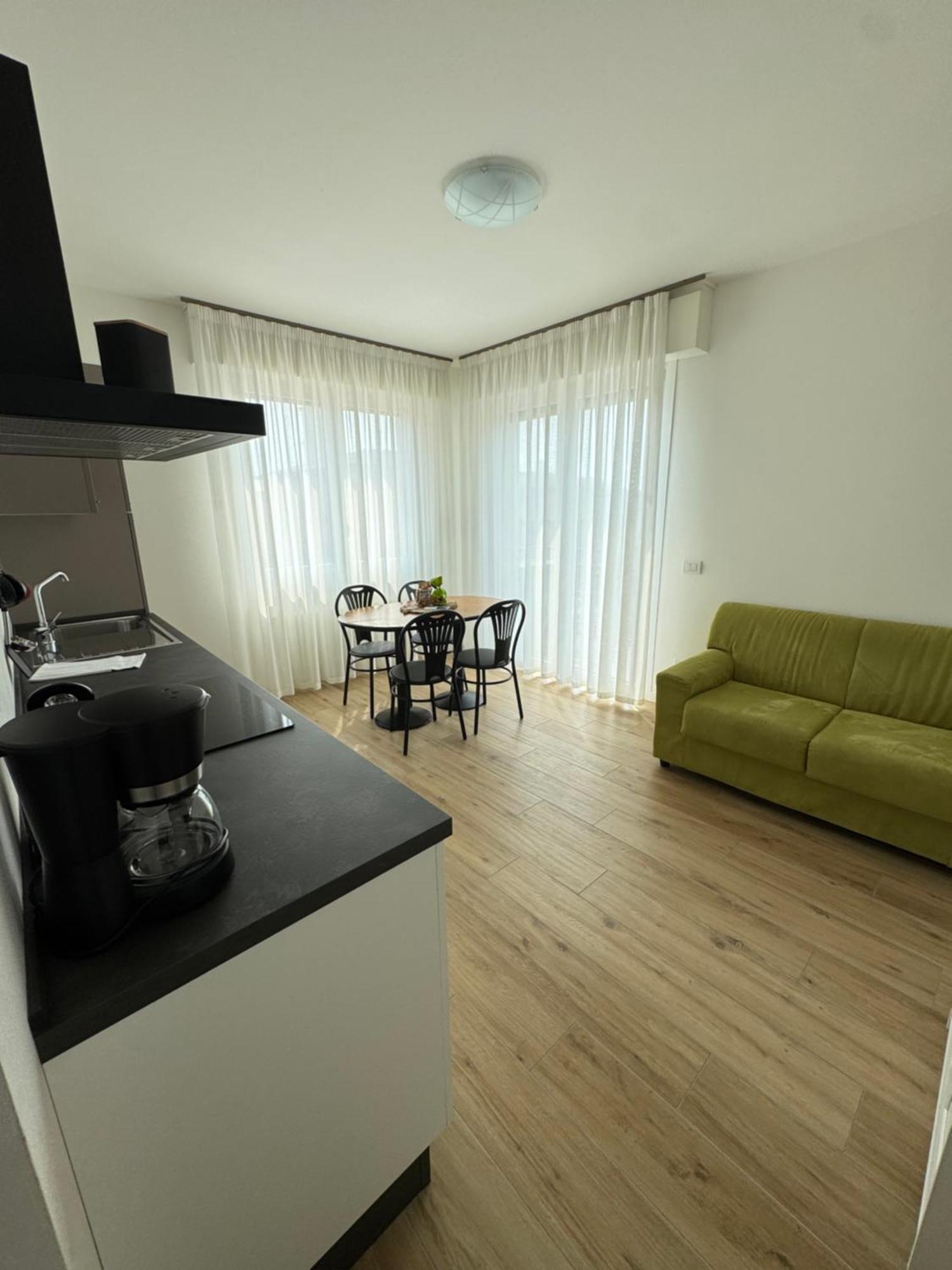 Berengario Suites Torri Del Benaco Ngoại thất bức ảnh